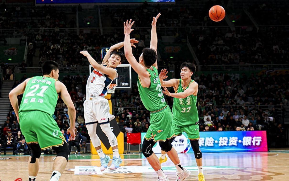 乐玩体育官方网站-30分大败！辽篮两点不如广东，亨特首秀没亮点，杨鸣赛后发火